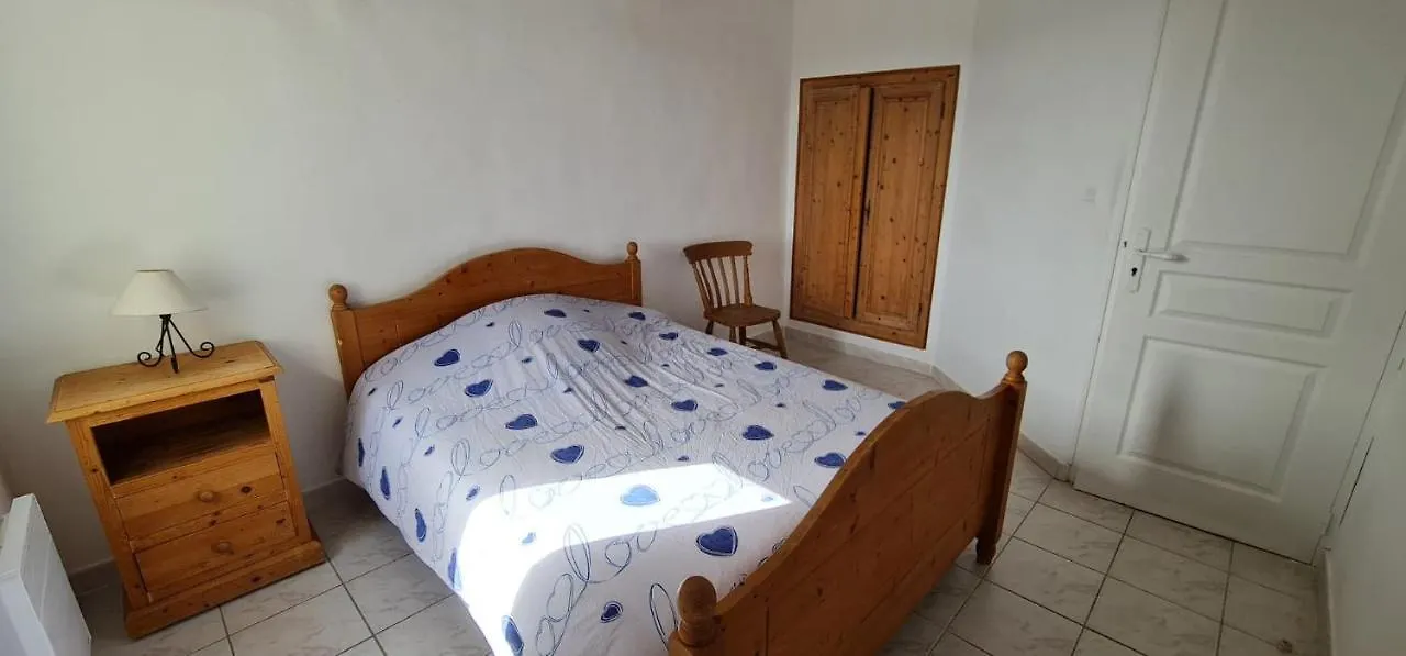 Mas 9 Personnes Avec Piscine Villa Jonquieres  0*, Jonquieres (Vaucluse)